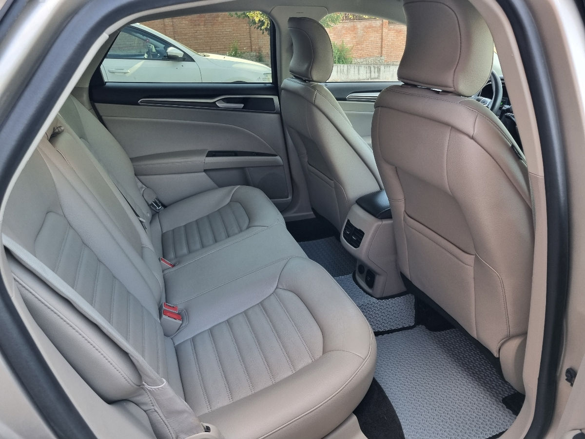 Ford Fusion Se 2019