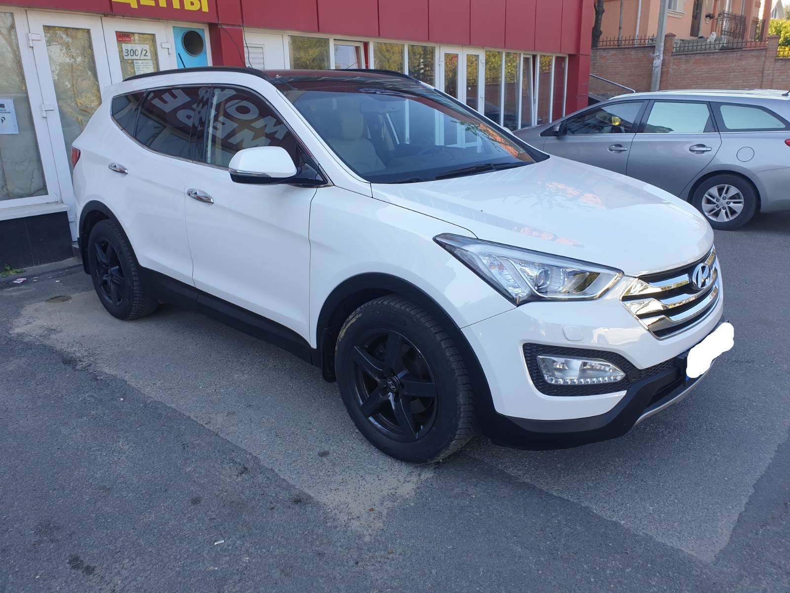 Аренда авто Hyundai Santa Fe в Кишиневе - от 35 €/день- bradus.md