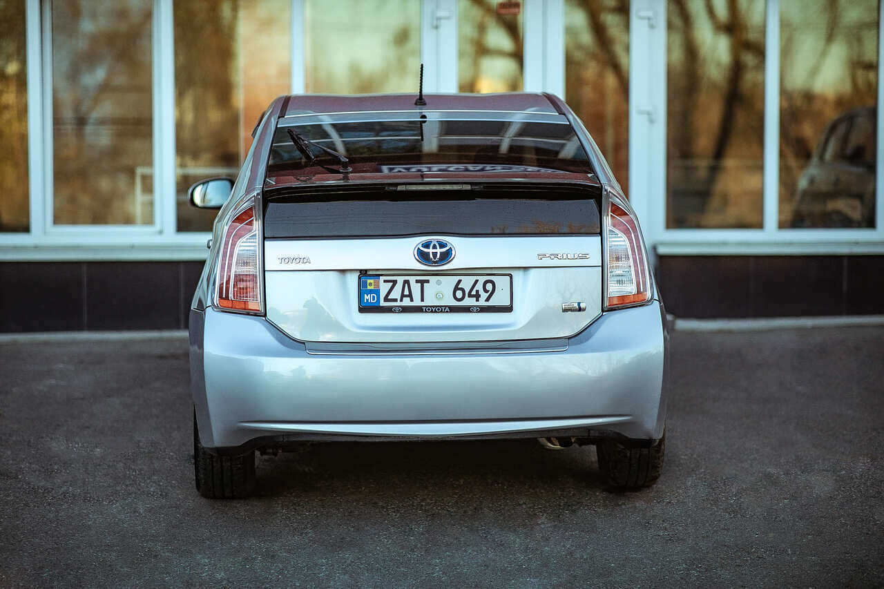 Аренда авто Toyota Prius в Кишиневе - от 20 €/день- bradus.md